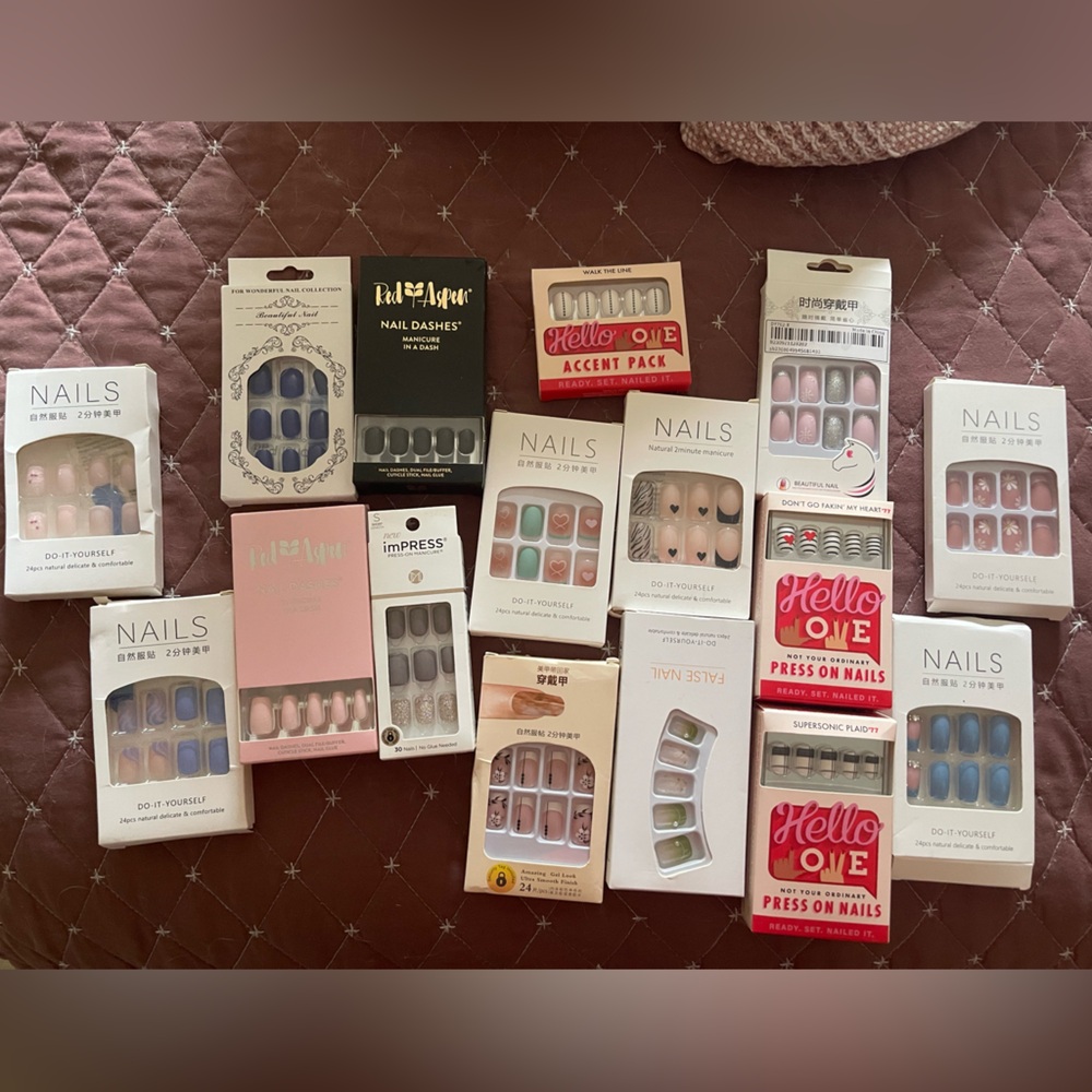 Lot of 16 sets Press On Nails, Full Cover False Nails -impress,red aspen